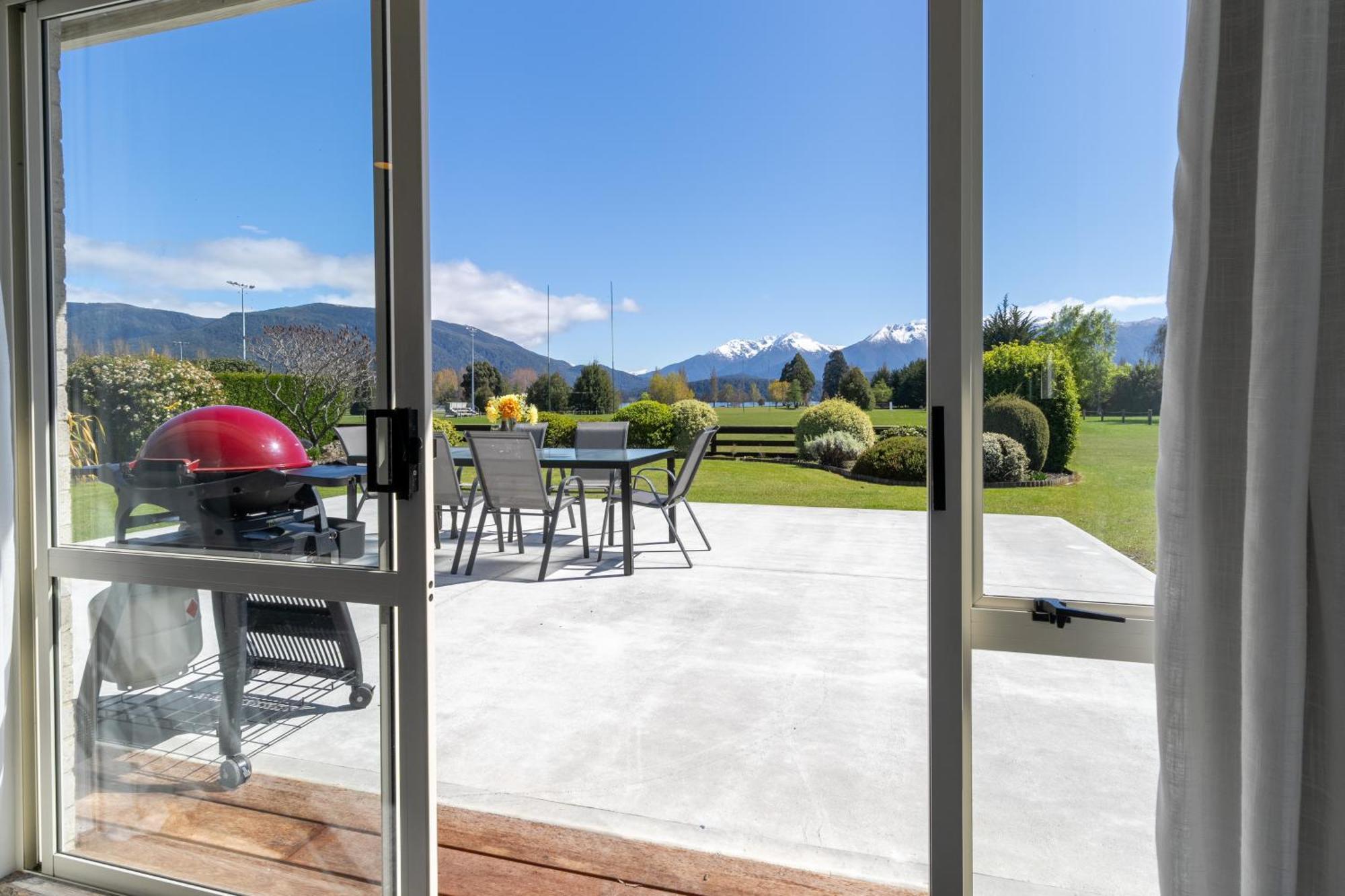 Kepler Retreat - Te Anau Holiday Home Eksteriør billede